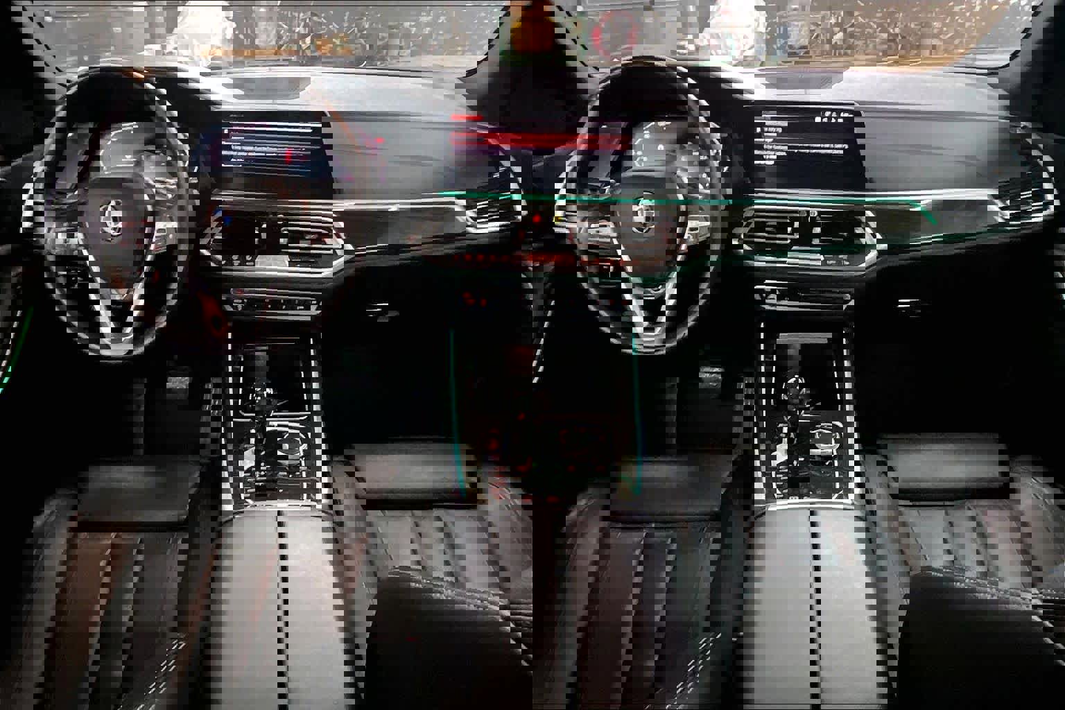 Used 2020 BMW X5 xDrive40i w/ Premium Package image 16