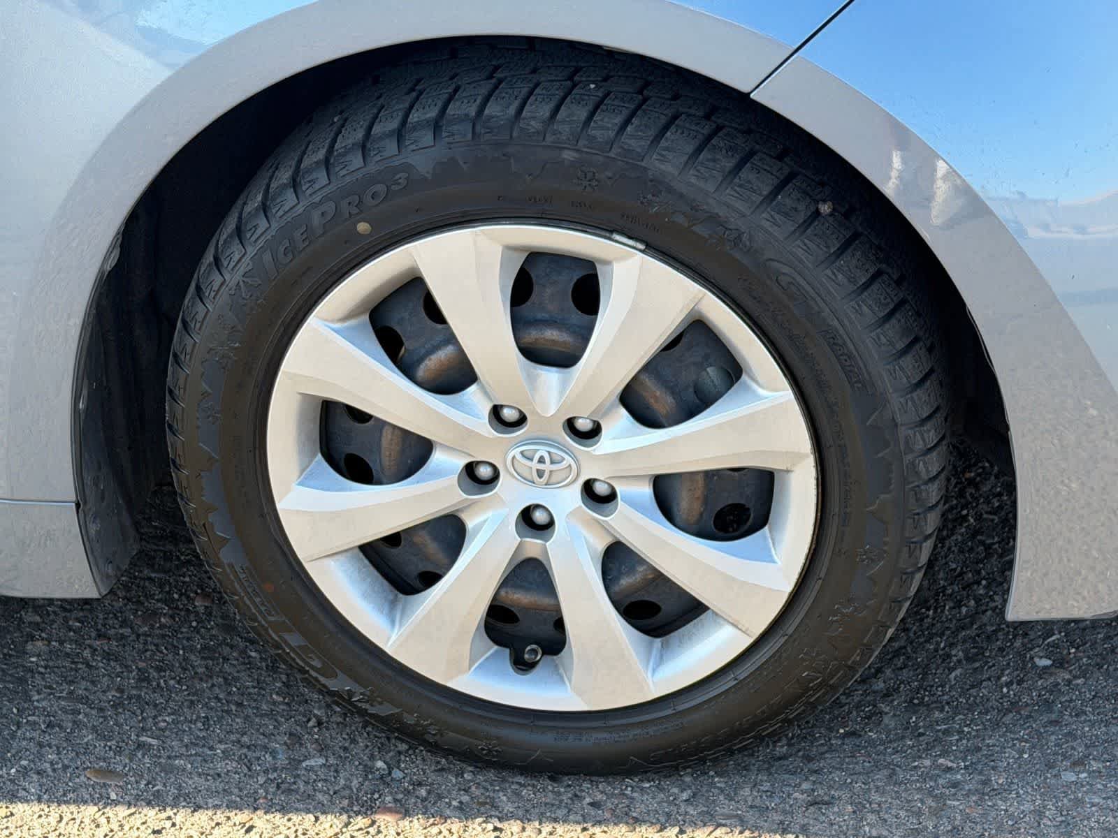 Used 2020 Toyota Corolla LE FWD image 6