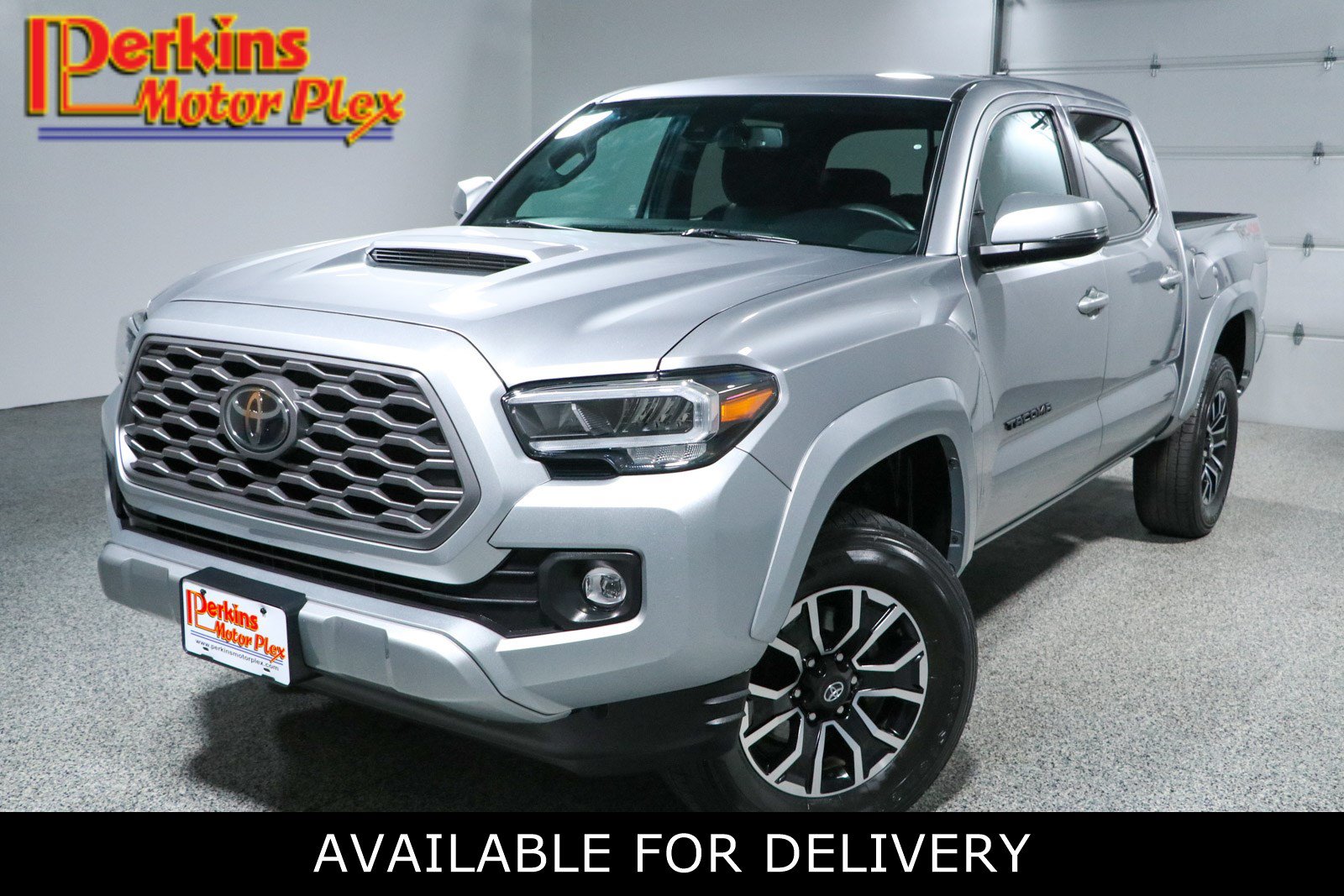 Used 2023 Toyota Tacoma TRD Sport AWD/4WD image 1