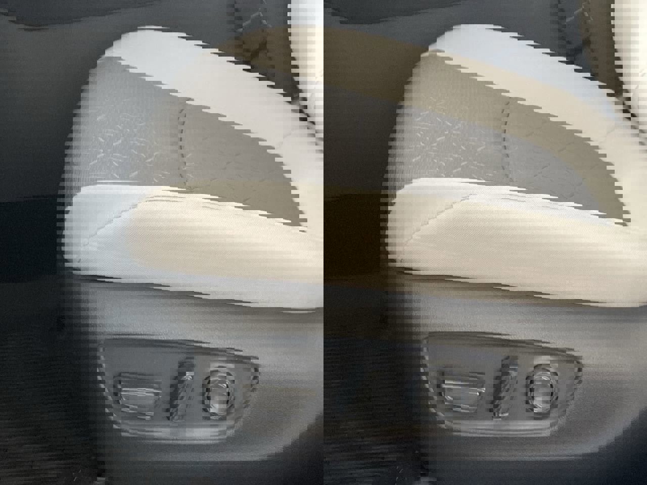 New 2025 Toyota RAV4 XLE image 20