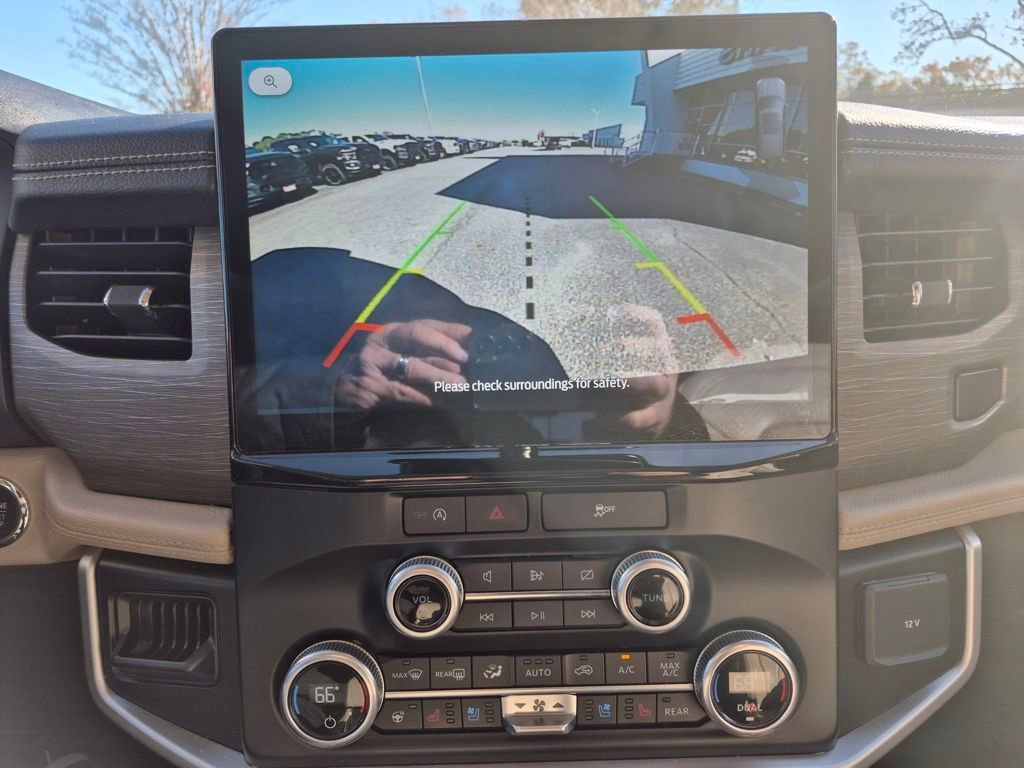 Used 2024 Ford Expedition Limited image 22