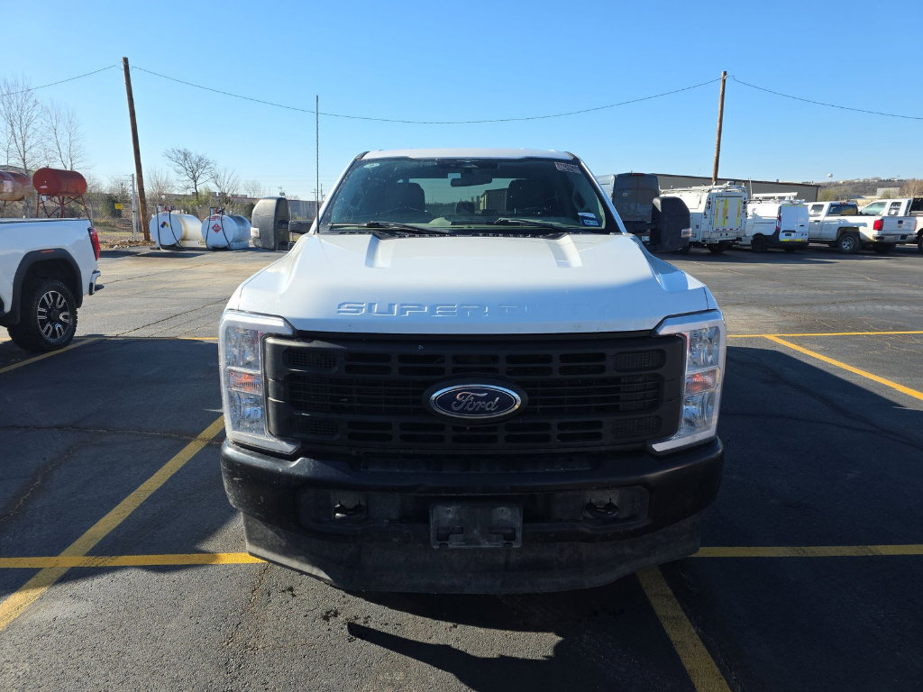 Used 2023 Ford F250 XL AWD/4WD image 3
