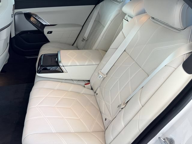 New 2026 BMW i7 eDrive50 w/ Executive Package RWD image 16
