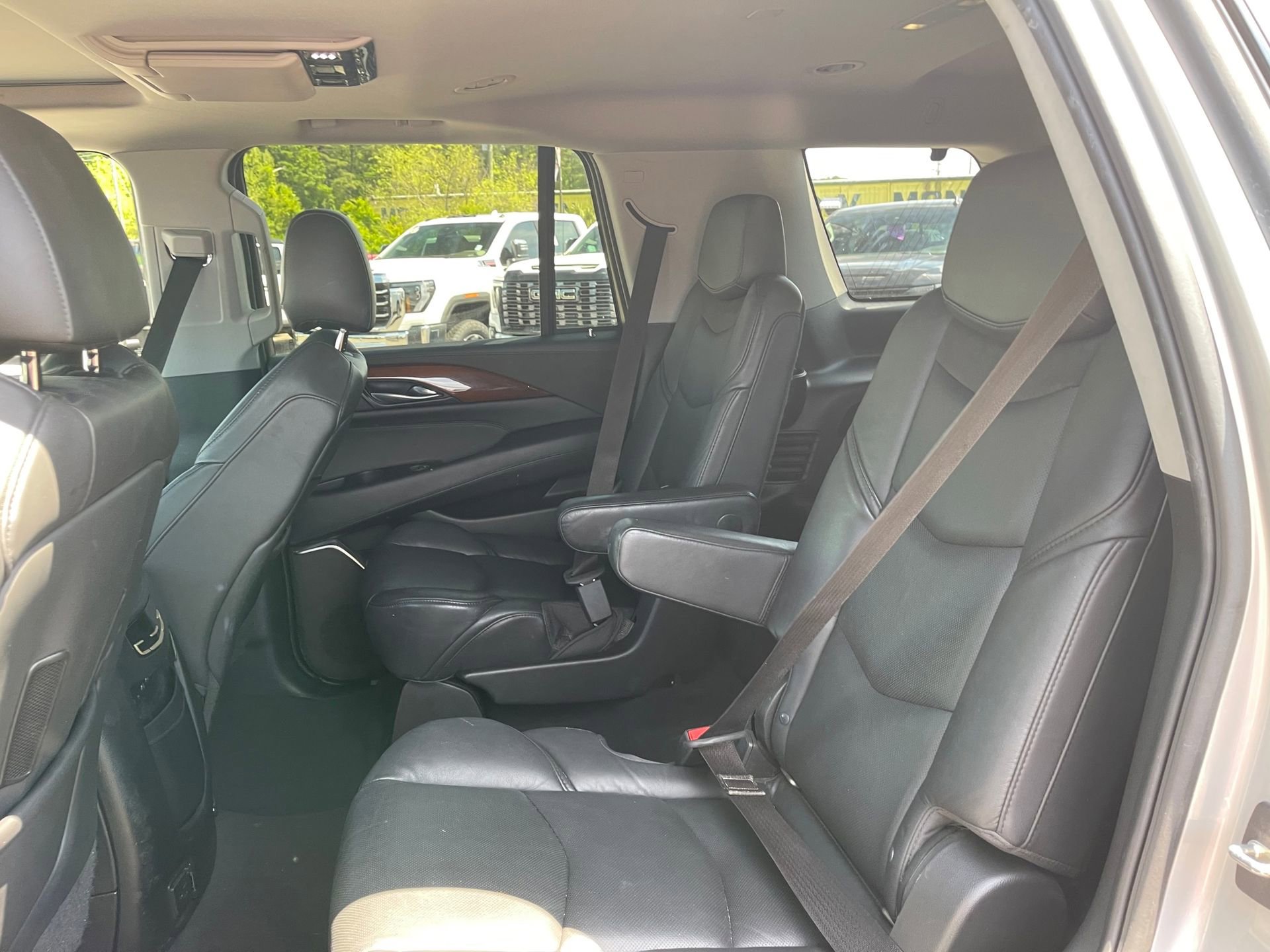 Used 2018 Cadillac Escalade Premium Luxury w/ LPO, Radiant Package image 22