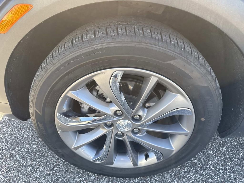 Used 2022 Buick Encore GX Essence w/ Advanced Technology Package image 11