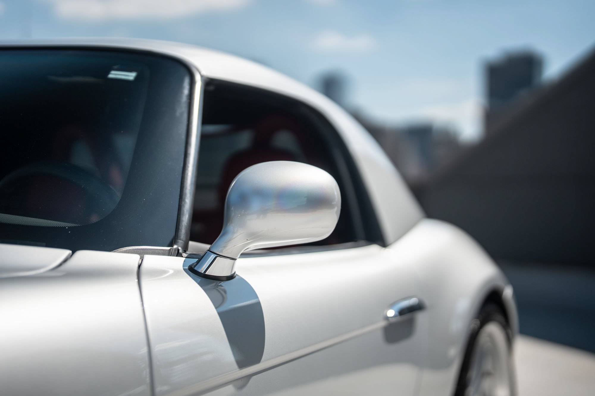 Used 2003 BMW Z8 RWD image 3