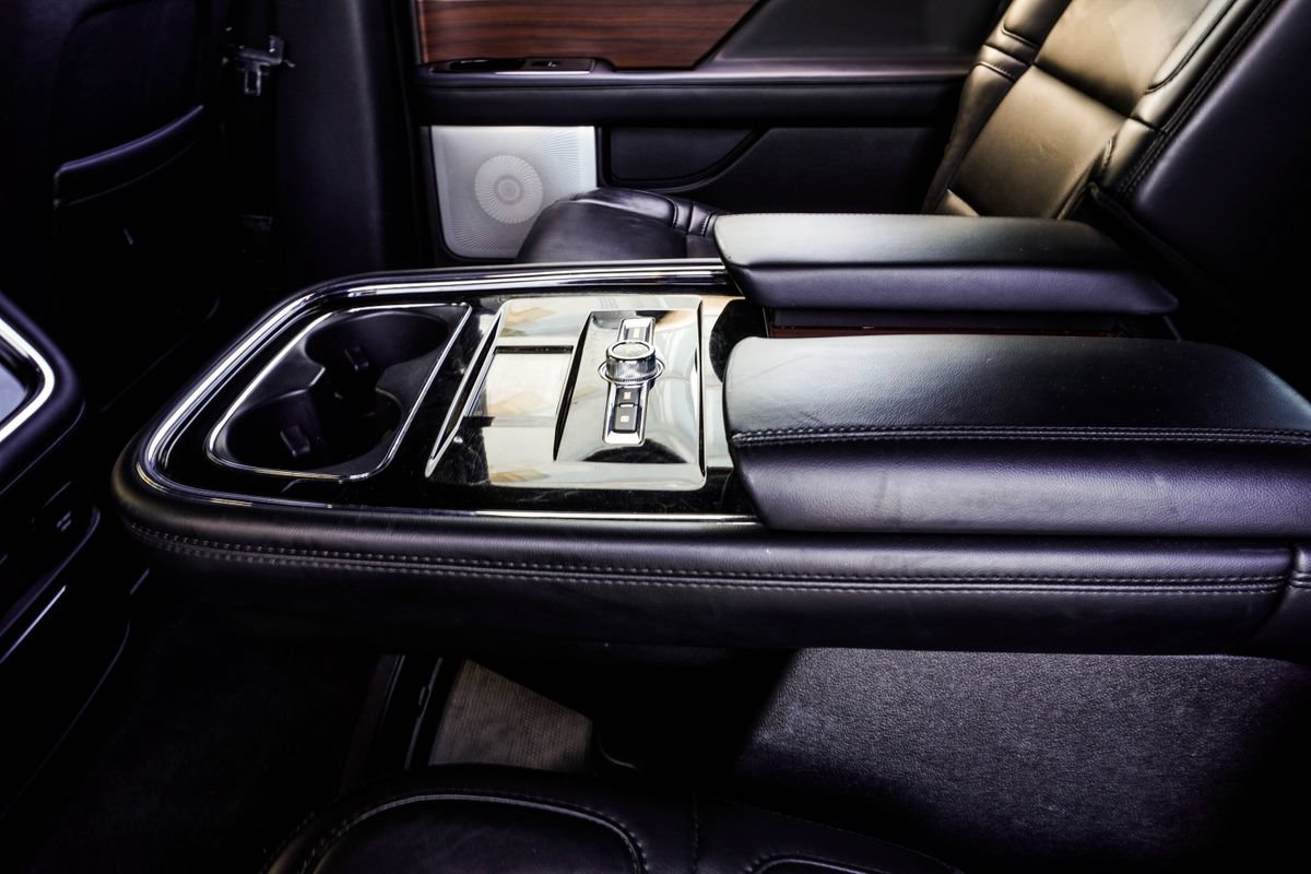 Used 2021 Lincoln Navigator Reserve AWD/4WD image 37