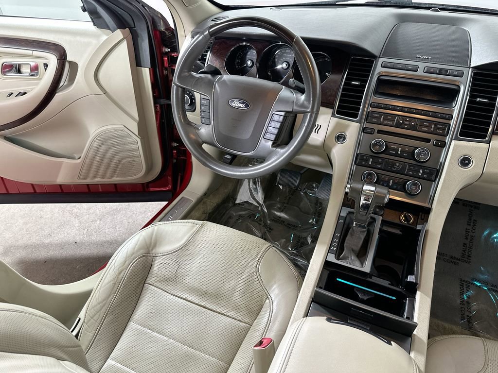 Used 2012 Ford Taurus Limited FWD image 16