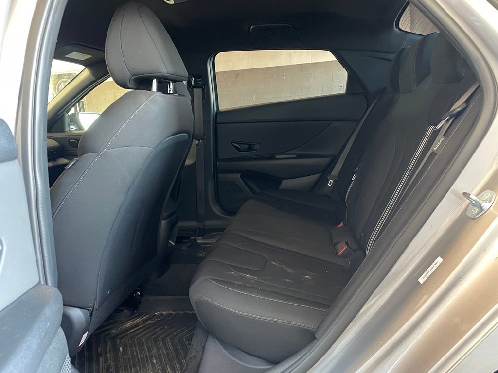 Used 2025 Hyundai Elantra Sport FWD image 16