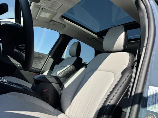 New 2025 Ford Escape SE w/ PHEV Premium Package image 26