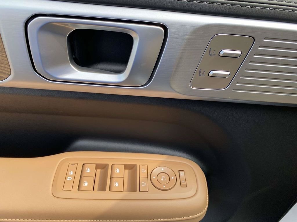 New 2026 Hyundai Santa Fe Calligraphy FWD image 15