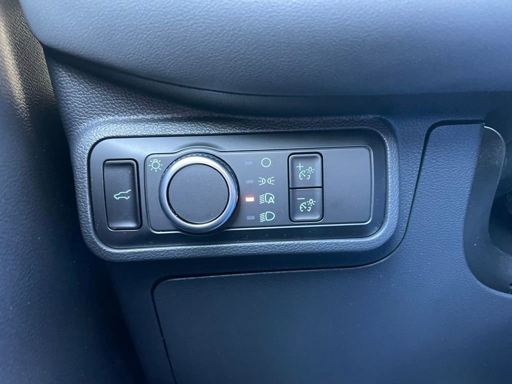 Used 2025 Ford Explorer Active image 48