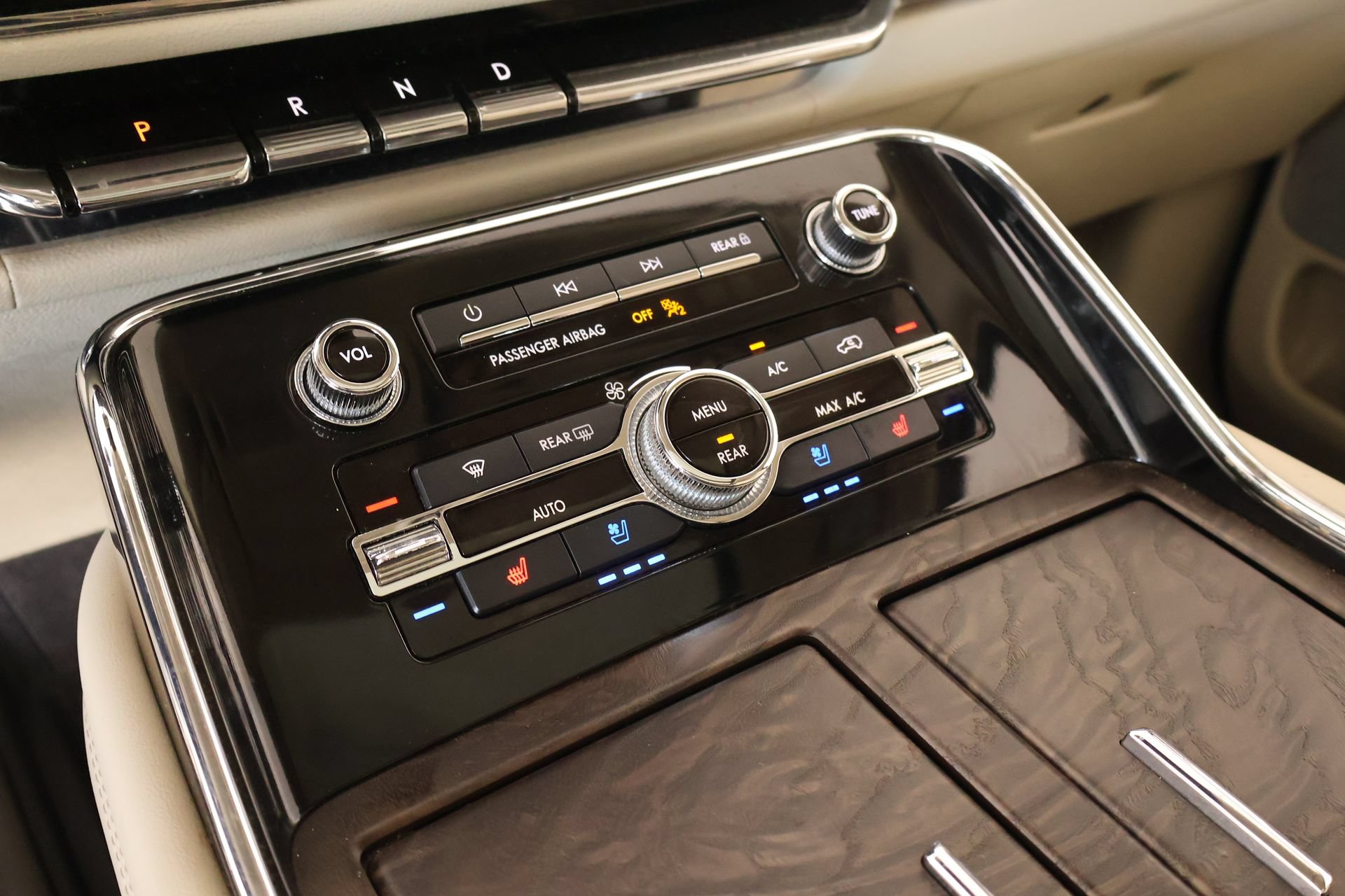 Used 2020 Lincoln Navigator Reserve w/ Luxury Package AWD/4WD image 8