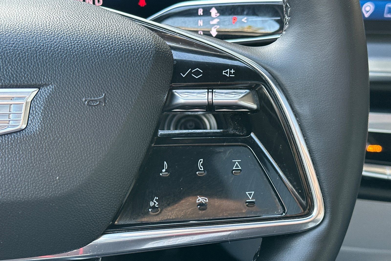 Certified 2024 Cadillac Lyriq Luxury image 32