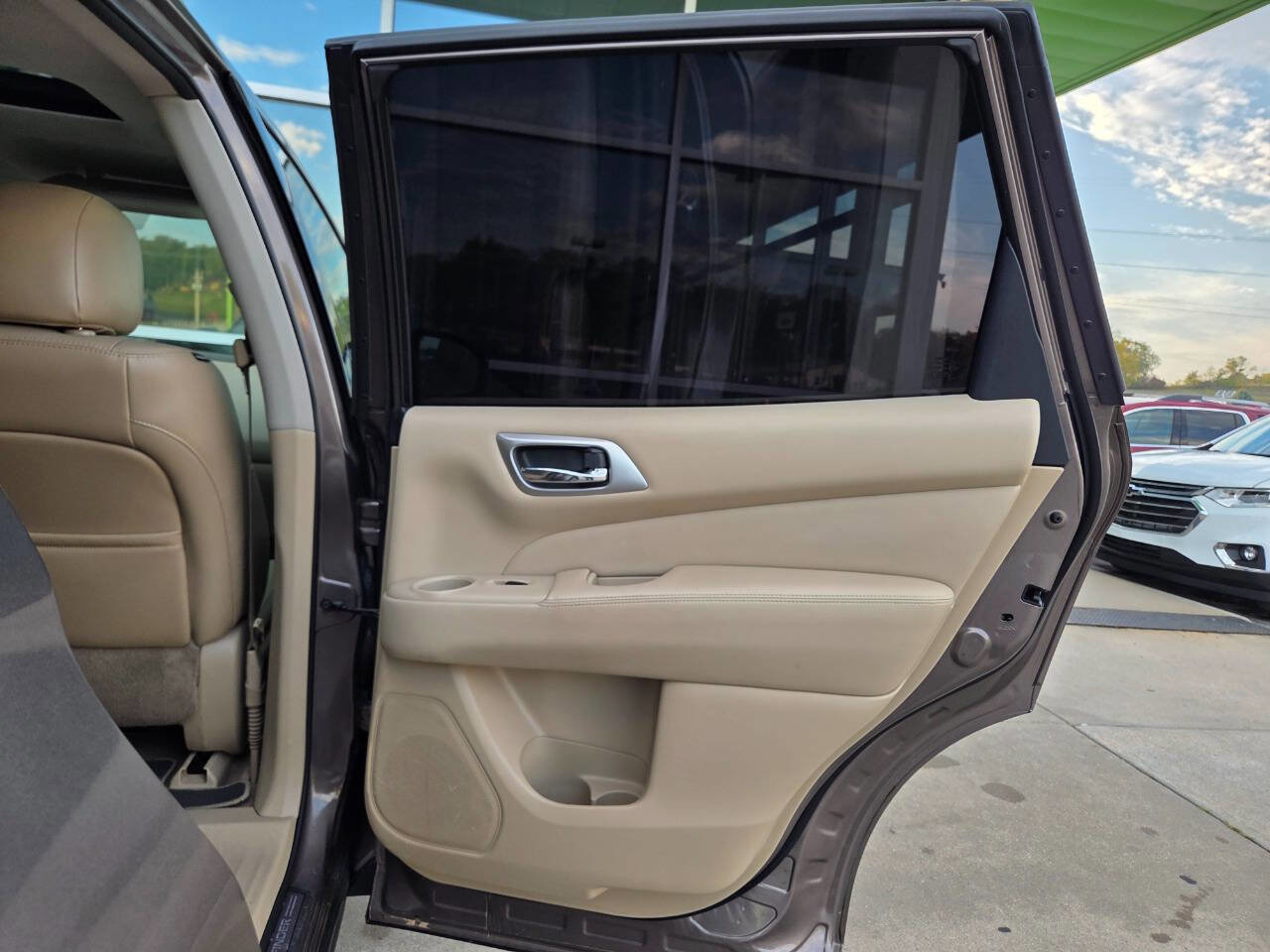 Used 2014 Nissan Pathfinder SL w/ SL Premium Package image 53