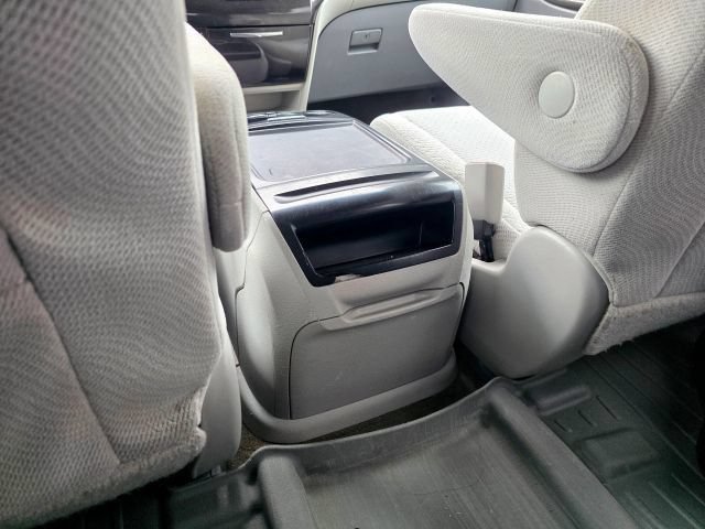 Used 2014 Toyota Sienna LE AWD/4WD image 36