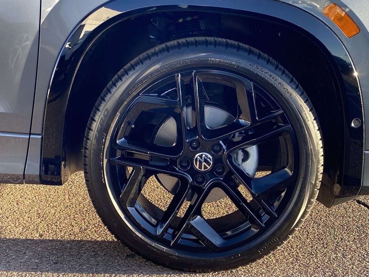 New 2026 Volkswagen Tiguan SE R-Line image 6