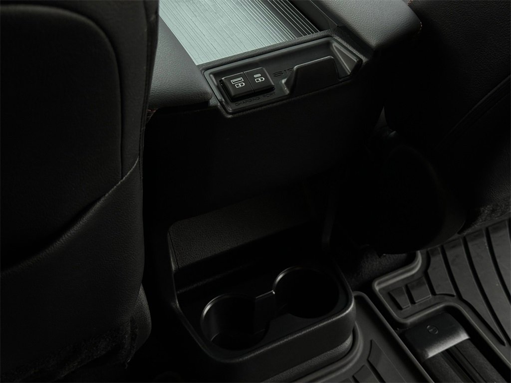 Certified 2024 Toyota Sienna XSE image 38