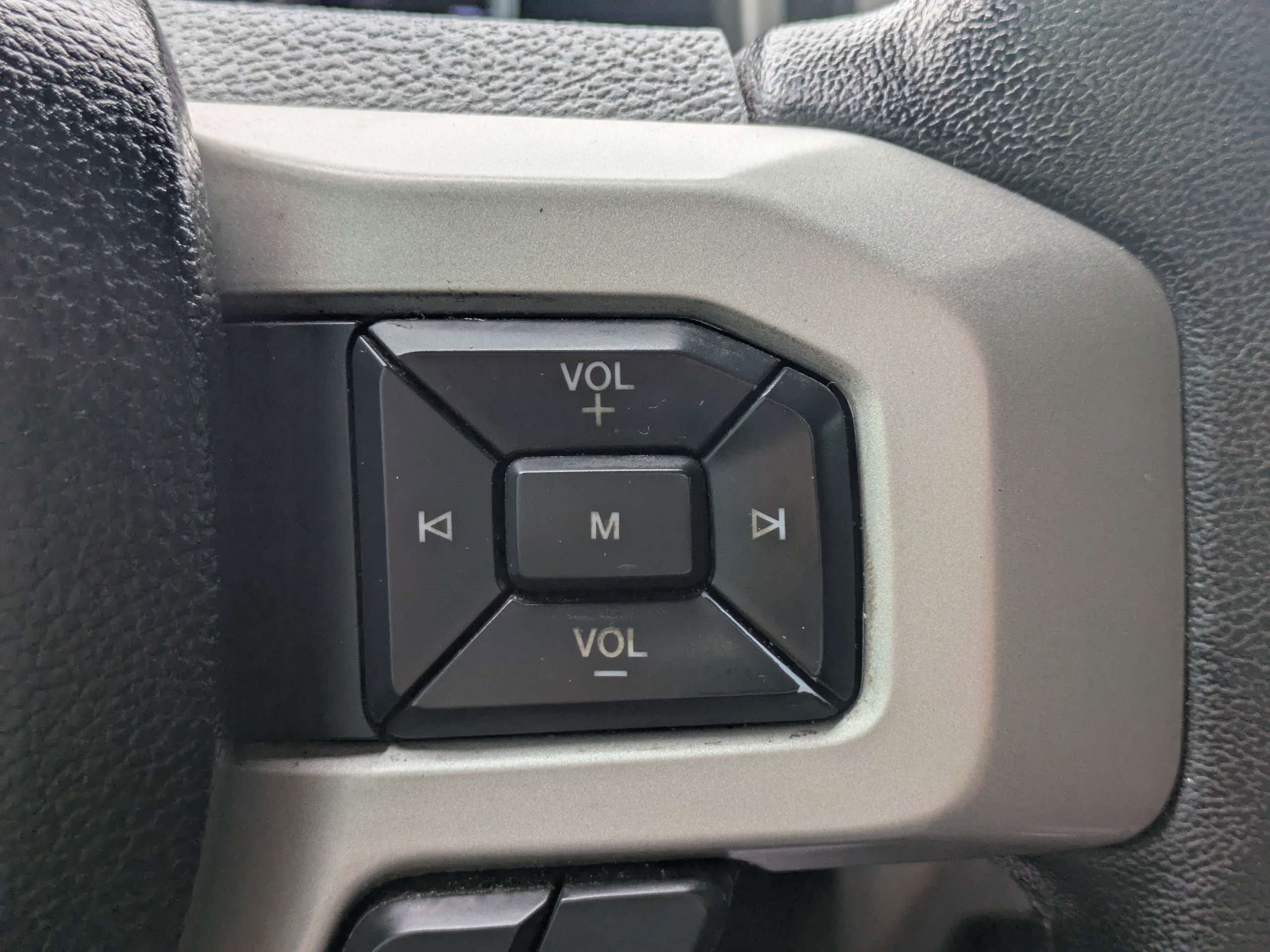Used 2019 Ford F250 Lariat w/ Lariat Ultimate Package AWD/4WD image 24