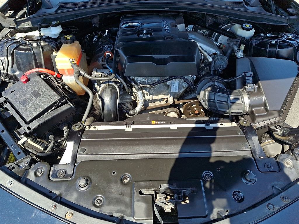 Used 2017 Chevrolet Camaro LT RWD image 27