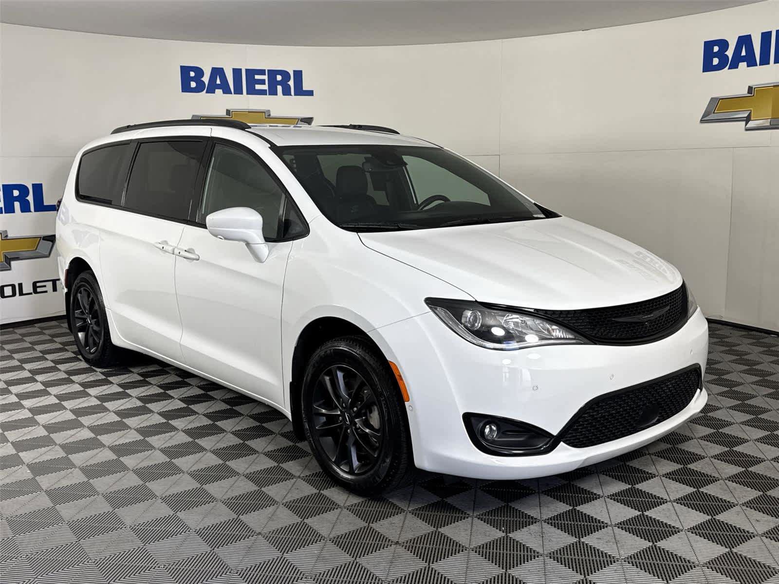 Used 2020 Chrysler Pacifica Touring-L w/ Advanced Safetytec Group AWD/4WD image 7