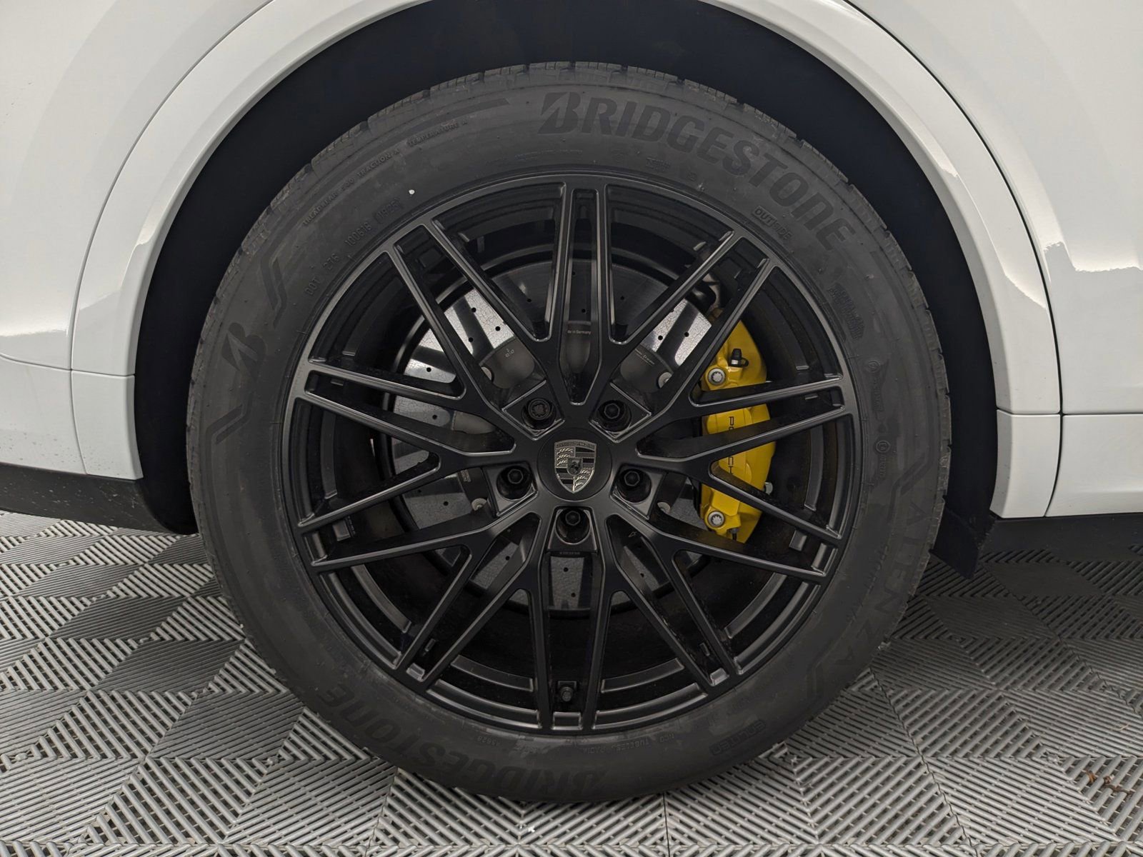 New 2026 Porsche Cayenne Turbo image 25