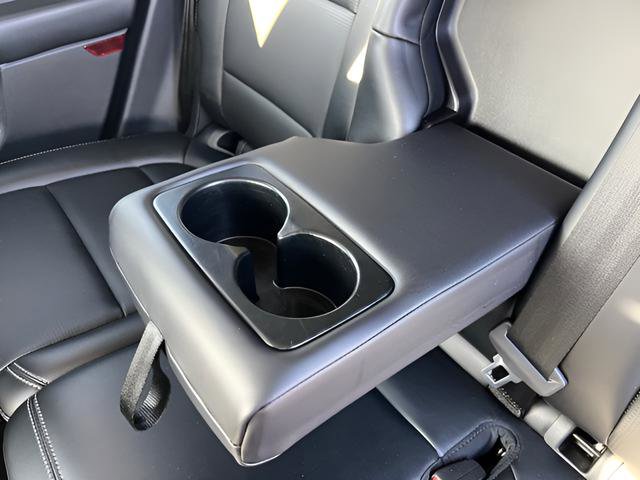 Used 2025 Ford Escape Platinum image 29