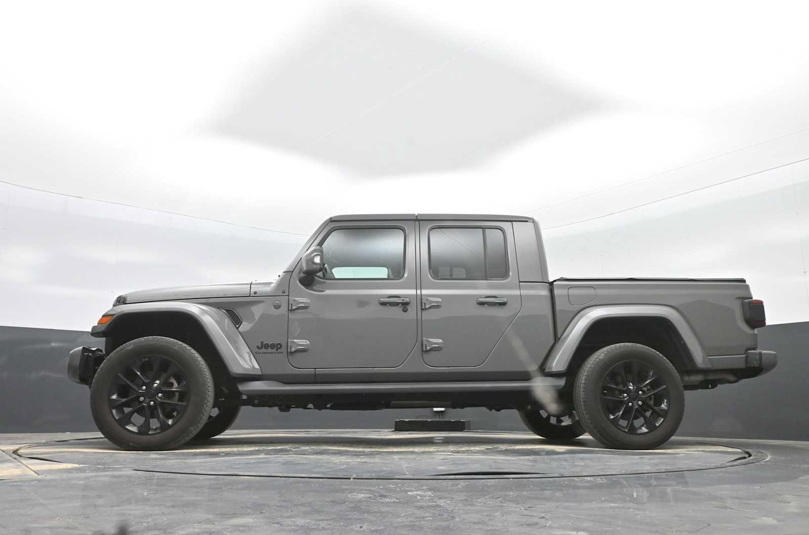 Used 2022 Jeep Gladiator Overland AWD/4WD image 31