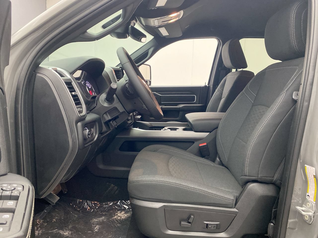 New 2026 RAM 2500 Big Horn AWD/4WD image 14