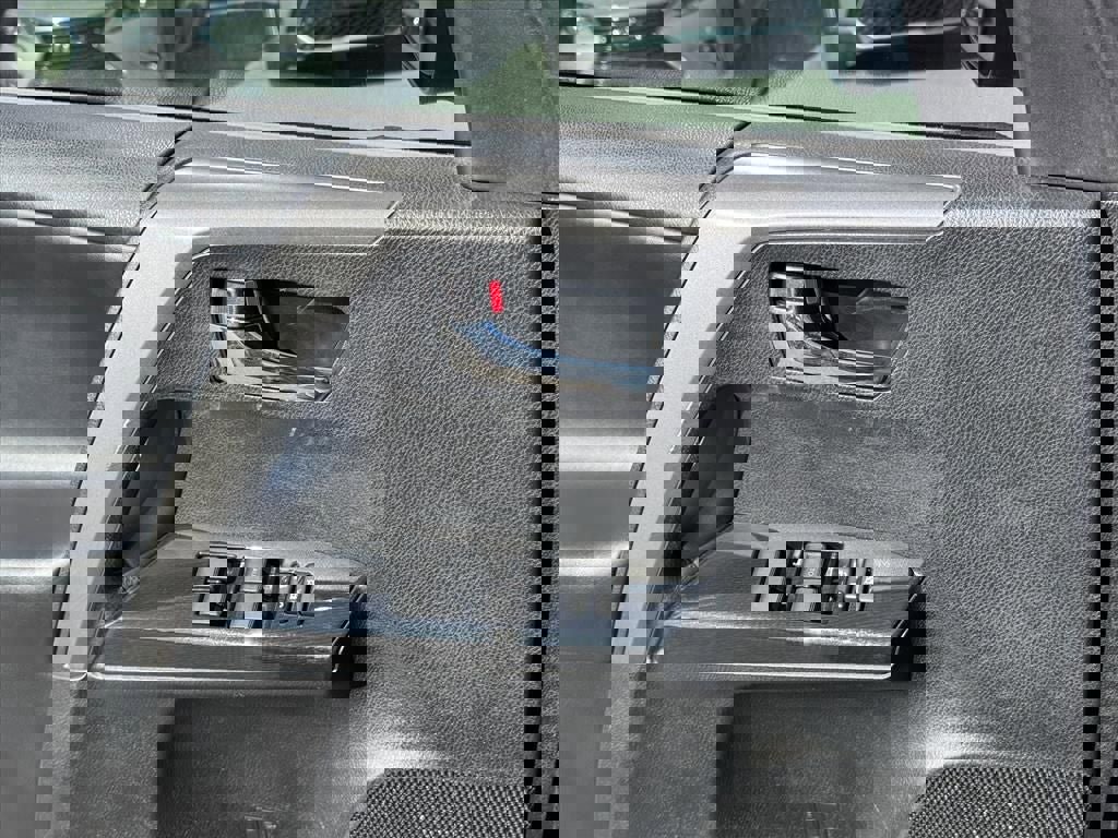 Used 2016 Toyota RAV4 SE w/ Advanced Technology Package AWD/4WD image 16