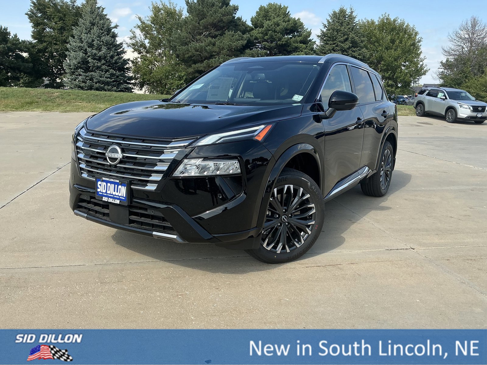 New 2025 Nissan Rogue Platinum w/ Tech Package image 1