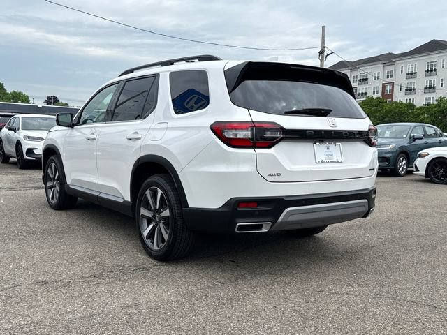 Used 2025 Honda Pilot Touring image 16