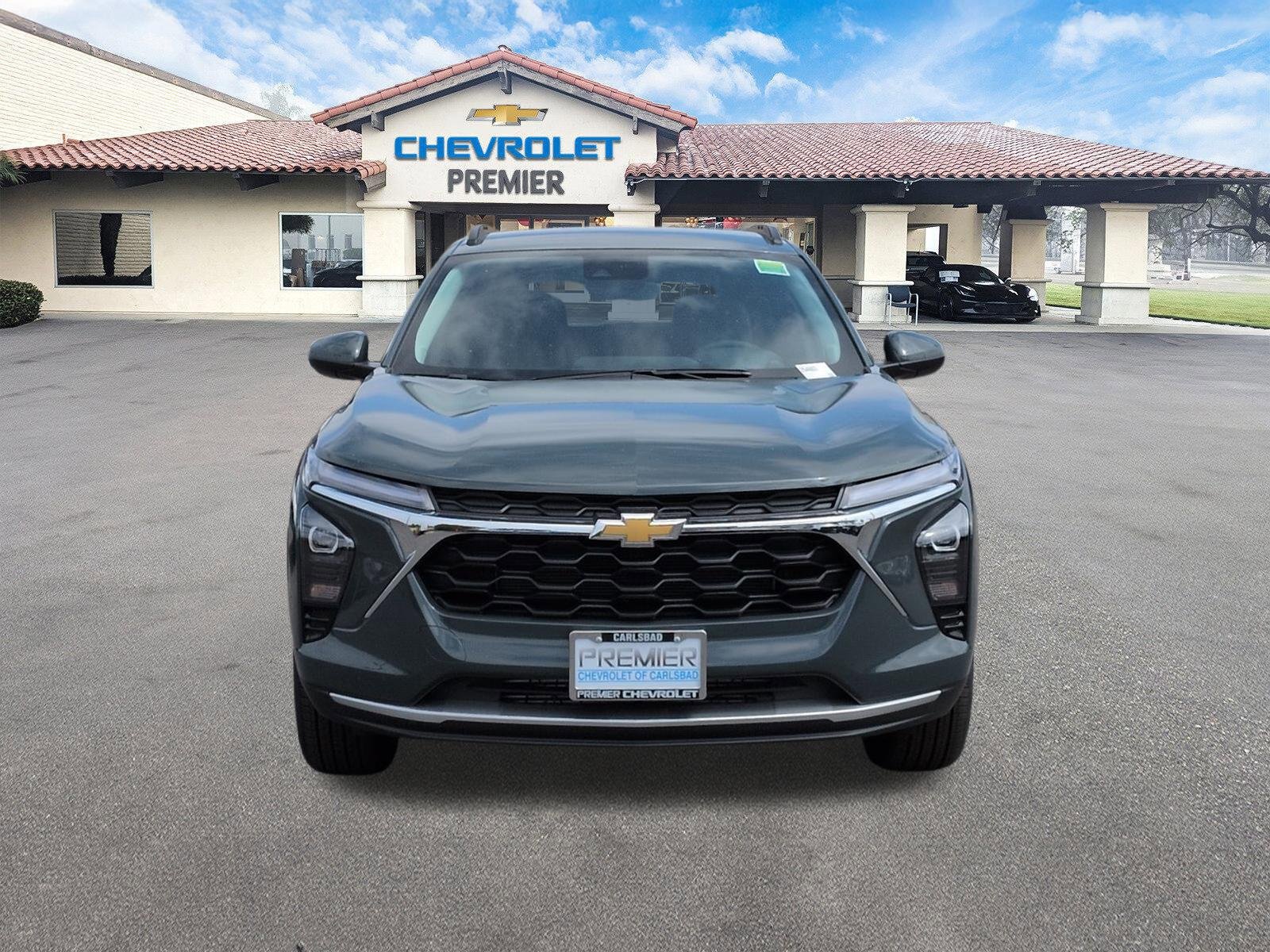 New 2026 Chevrolet Trax LT w/ Driver Confidence Package FWD image 3