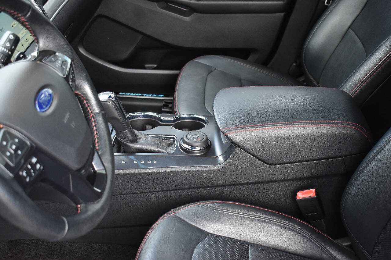 Used 2017 Ford Explorer Sport w/ Equipment Group 401A image 28