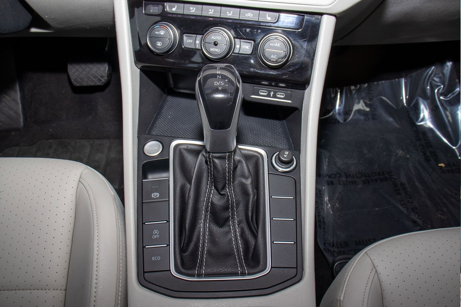 Used 2023 Volkswagen Jetta SE image 22