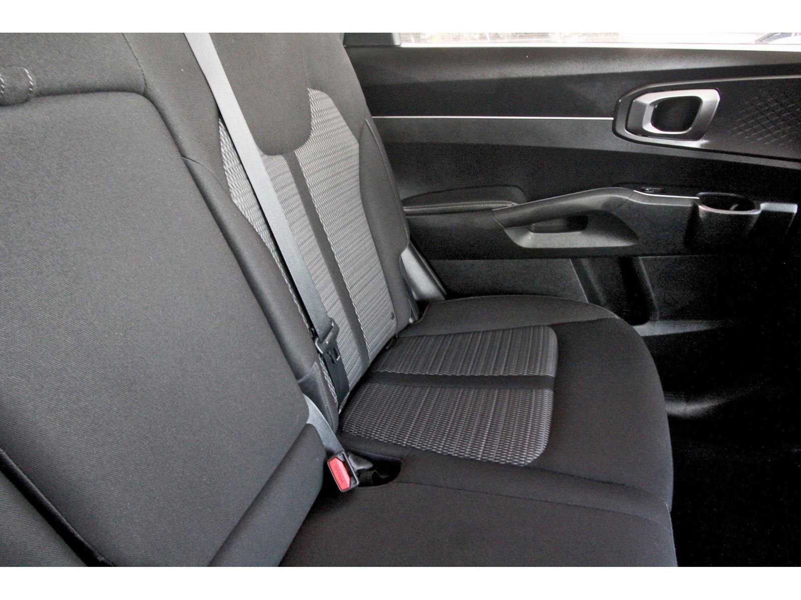 Used 2021 Kia Sorento LX image 15