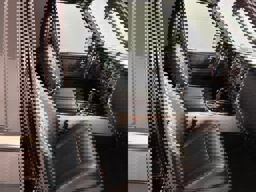 Used 2016 Ford Expedition Limited RWD image 43