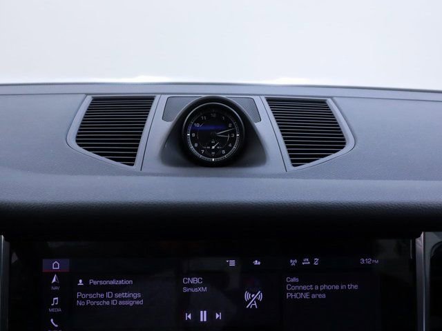 New 2025 Porsche Macan image 33