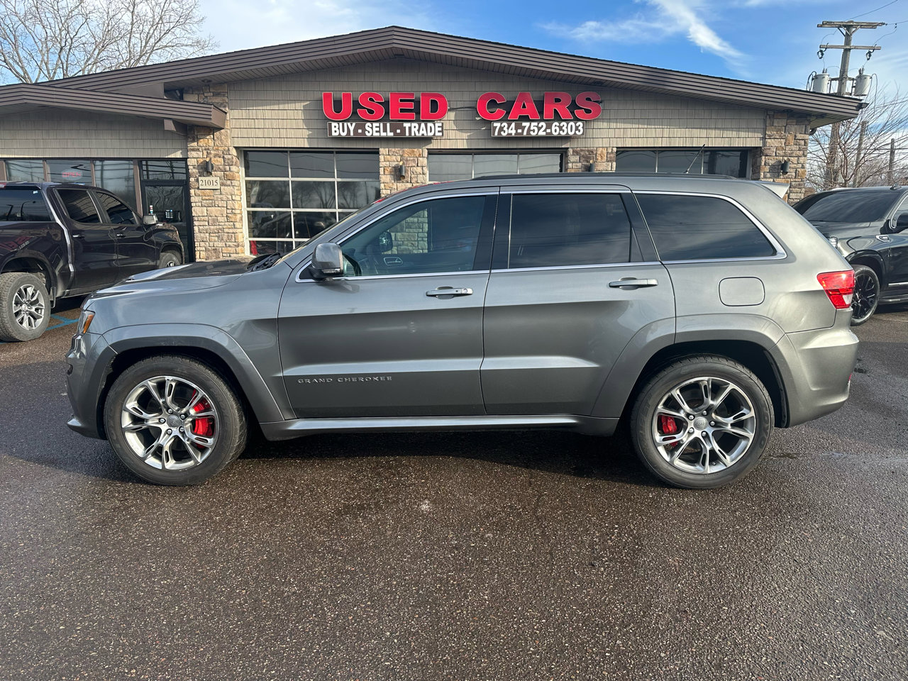 Used 2012 Jeep Grand Cherokee SRT8 w/ Luxury Group II image 10