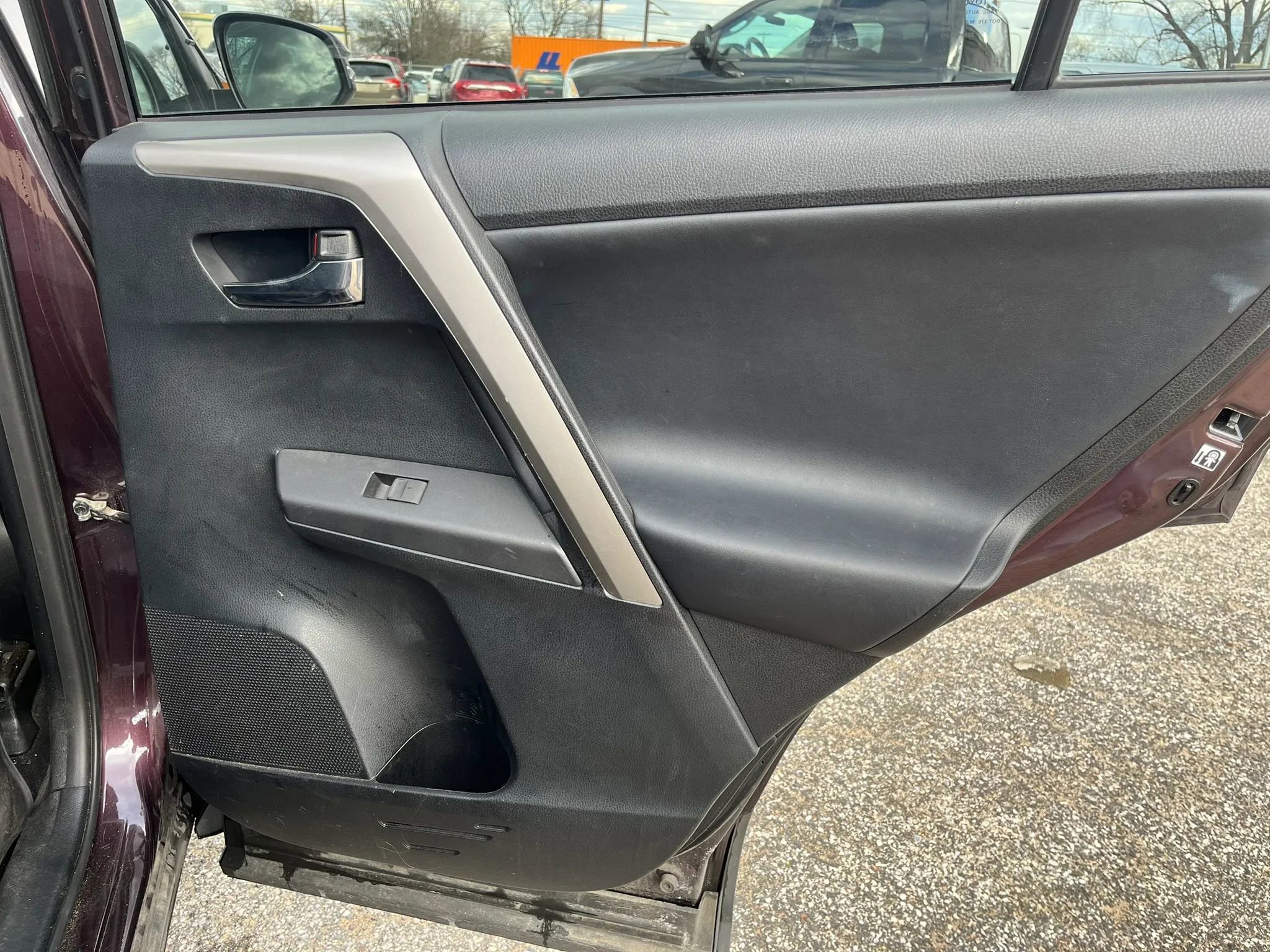 Used 2017 Toyota RAV4 XLE image 16