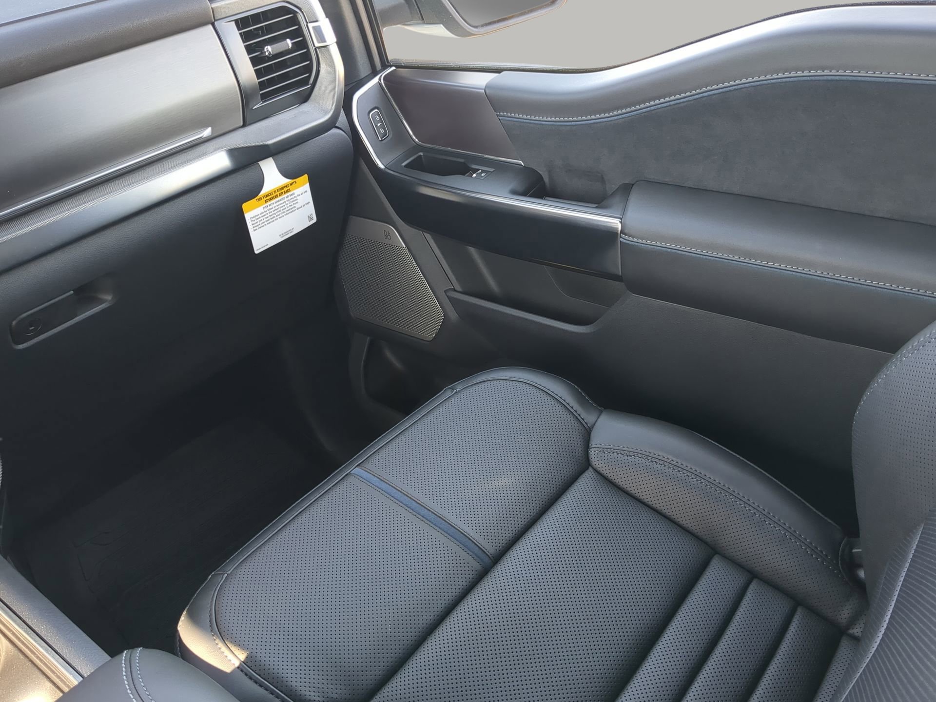 New 2025 Ford F150 Platinum w/ FX4 Off-Road Package image 48