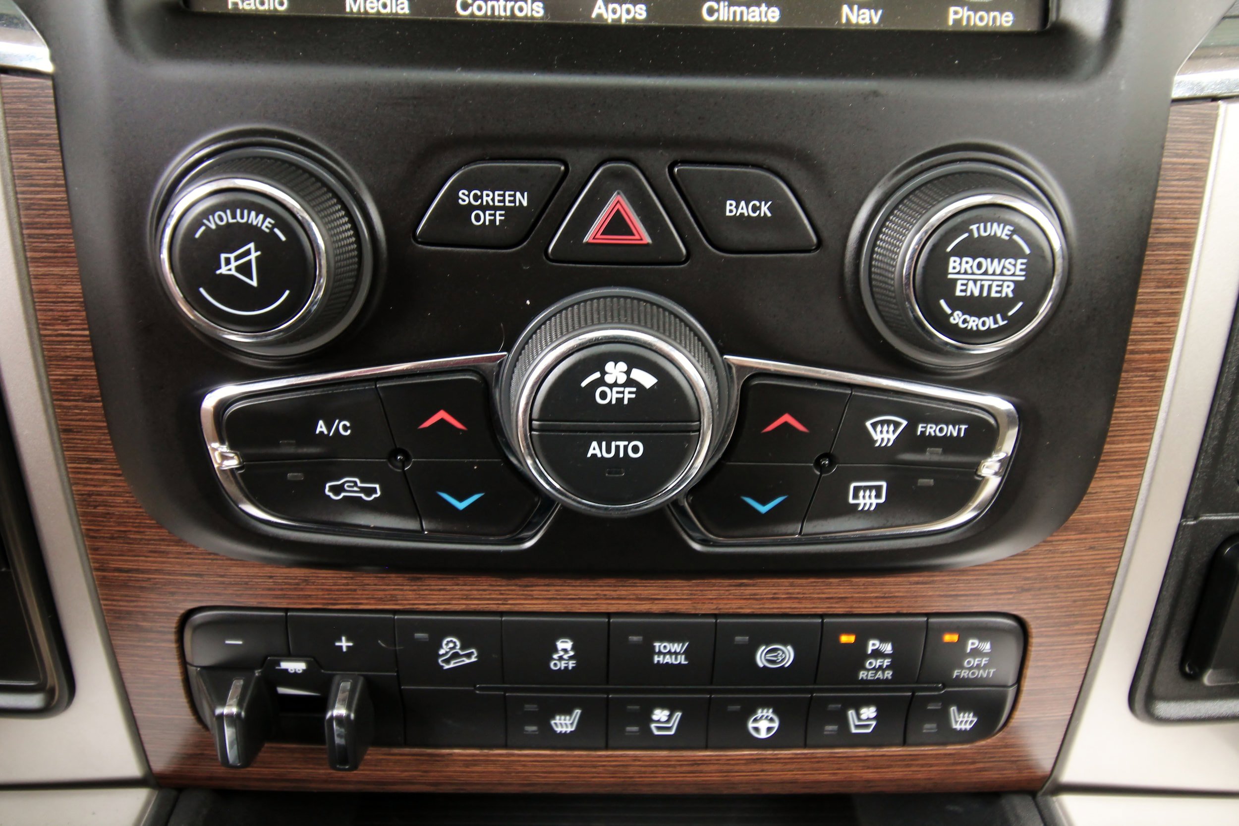 Used 2017 RAM 2500 Laramie w/ Convenience Group AWD/4WD image 33