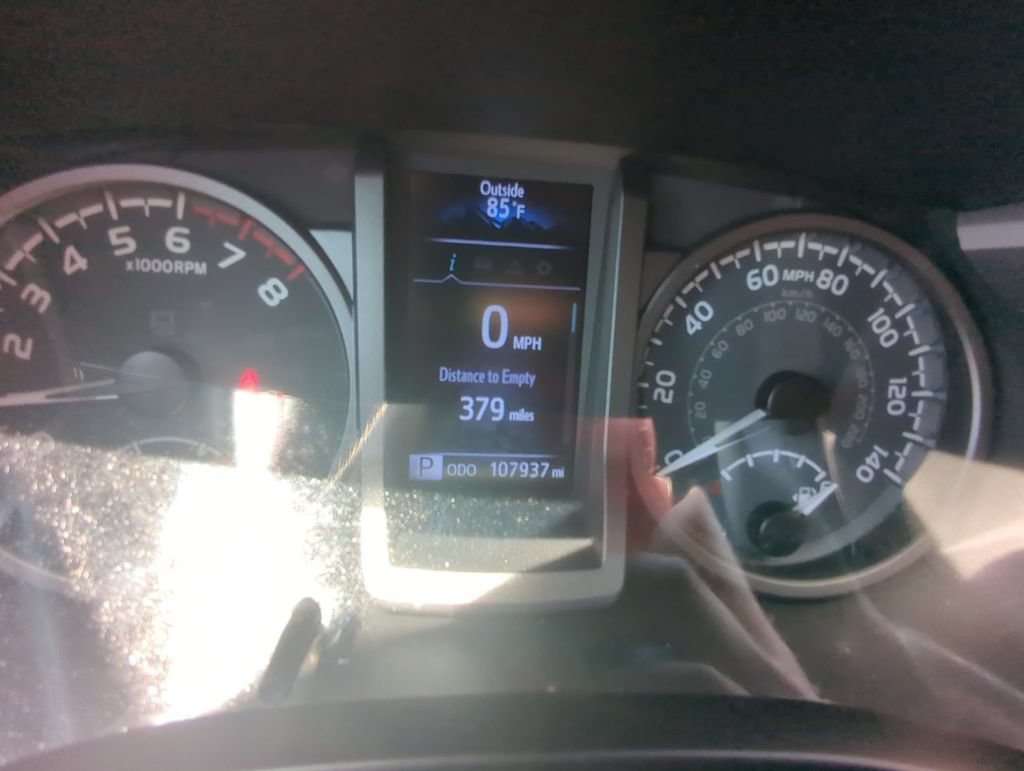 Used 2020 Toyota Tacoma TRD Off-Road AWD/4WD image 16
