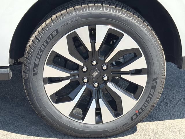 New 2027 Ford Expedition Platinum w/ Driver's Package RWD image 18