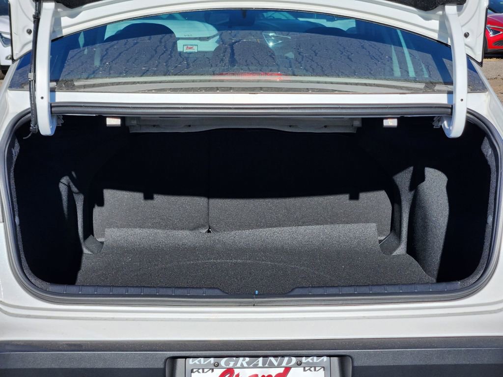 New 2026 Kia K4 LXS image 13