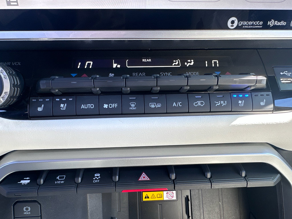 Used 2024 Toyota Sequoia Capstone AWD/4WD image 20