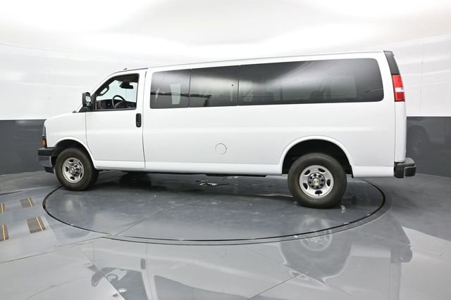 Used 2024 Chevrolet Express 3500 LT w/ LT Preferred Equipment Group image 4