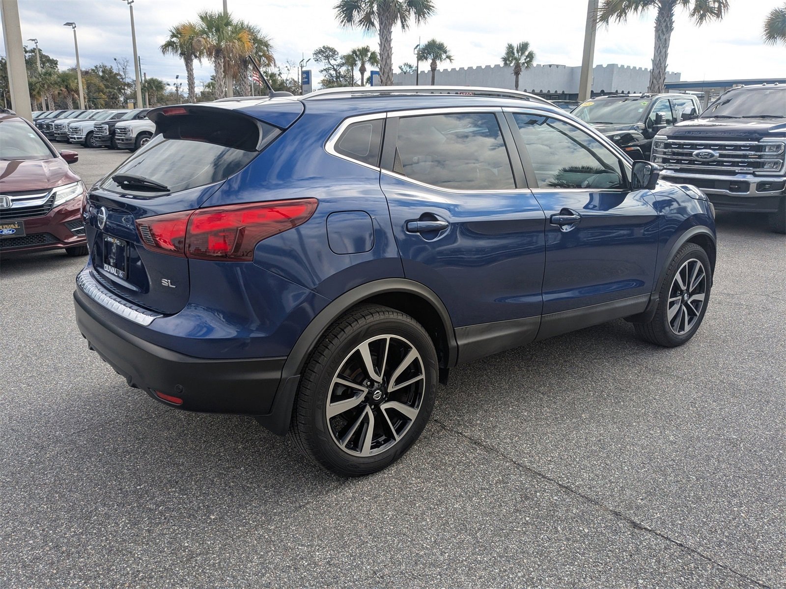 Used 2019 Nissan Rogue Sport SL w/ Premium Package image 4