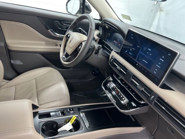 Certified 2023 Lincoln Corsair AWD w/ Equipment Group 101A image 25