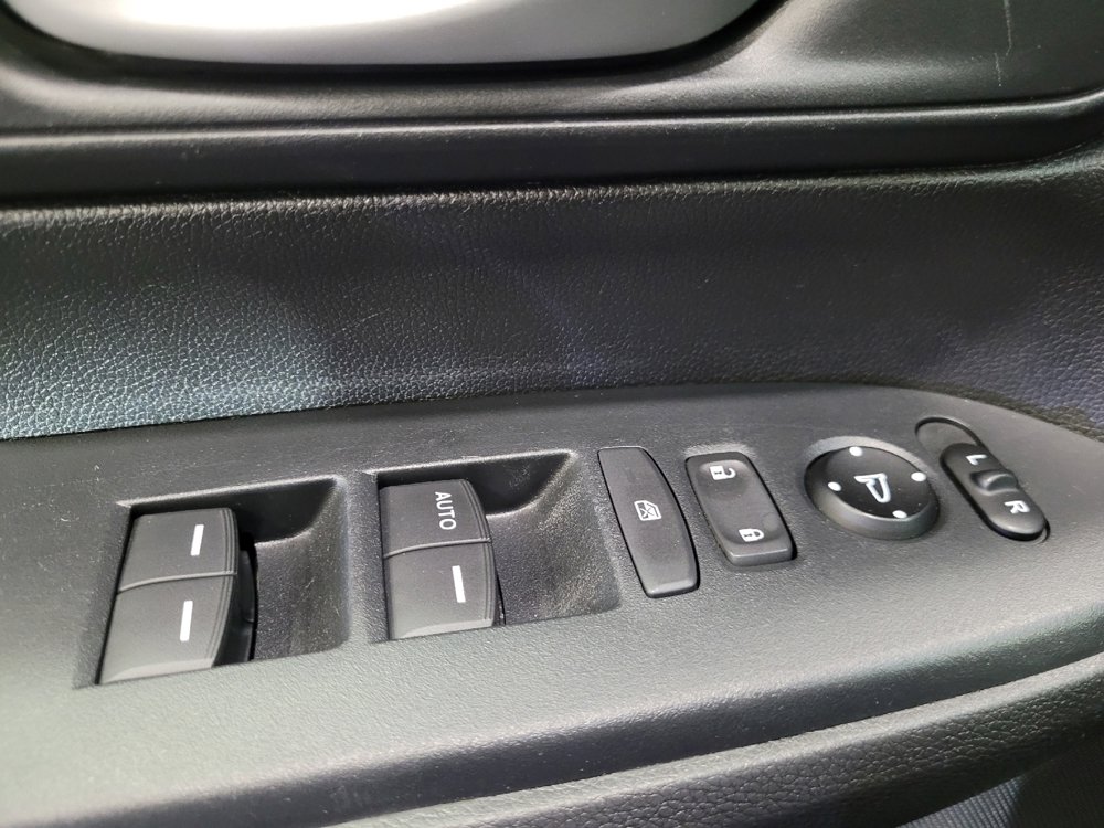 Used 2020 Honda CR-V LX image 27